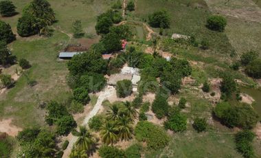 Casa finca en venta cerca de Ciénaga de Oro: 2 Hectáreas, árboles frutales y oportunidad de inversión