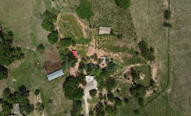 Casa finca en venta cerca de Ciénaga de Oro: 2 Hectáreas, árboles frutales y oportunidad de inversión