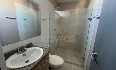 Casa esquinera bifamiliar en urb. Rosendo Garcés Montería