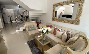 Casa de 2 pisos en Rosendo Garcés: 3 habitaciones, seguridad y confort