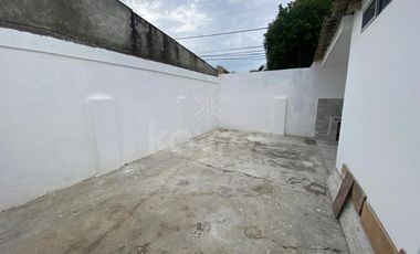 Casa esquinera amplia en el barrio 6 de marzo  Montería, con buena distribución