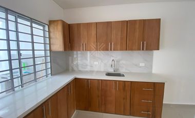 Casa esquinera amplia en el barrio 6 de marzo  Montería, con buena distribución