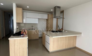 Apartamento de 219m² en el Recreo, Montería: 3 Habitaciones, Jacuzzi, Piscina y Cancha de Squash