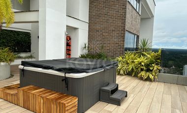 Apartamento de 219m² en el Recreo, Montería: 3 Habitaciones, Jacuzzi, Piscina y Cancha de Squash