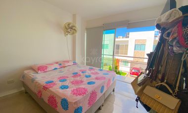 Casa de 2 pisos en conjunto cerrado en Montería: 3 habitaciones con terraza.