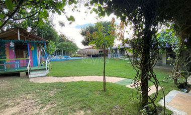 Casa campestre de lujo en Guayacanes Carrizal: 1,070 m² con piscina privada, zona BBQ y kiosco amplio