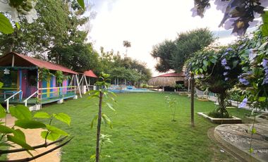Casa campestre de lujo en Guayacanes Carrizal: 1,070 m² con piscina privada, zona BBQ y kiosco amplio