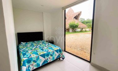 Finca campestre de lujo en Ciénaga de Oro: Área de 10,000 m², piscina privada y zona BBQ