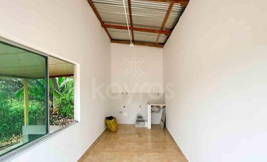 Finca campestre de lujo en Ciénaga de Oro: Área de 10,000 m², piscina privada y zona BBQ