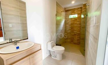 Finca campestre de lujo en Ciénaga de Oro: Área de 10,000 m², piscina privada y zona BBQ