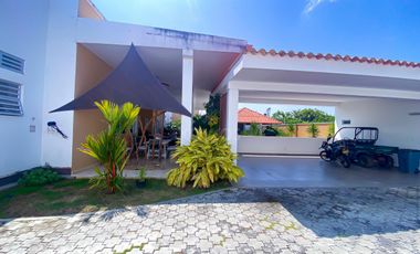 Casa de un piso en Venta en Malibú, Montería: 1263 m² con Piscina y Jacuzzi