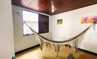 Vive en el Corazón de Montería: Casa Esquinera con Patio y Terraza