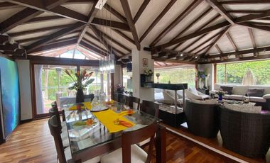 Arriendo - Espectacular casa de lujo en Sindamanoy, Chía