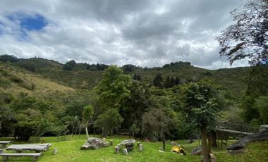 Arriendo - Espectacular casa de lujo en Sindamanoy, Chía