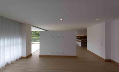 APARTAESTUDIO EN ARRIENDO EN AV ALBERTO MENDOZA/MANIZALES