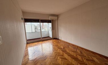 DEPARTAMENTO en VENTA de TRES AMBIENTES en BELGRANO