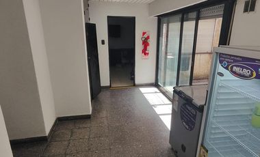 LOCAL EN ALQUILER. 122 MTS. SOTANO Y PATIO. APTO TODO RUBRO. AV. JUAN B. JUSTO 3800. PATERNAL