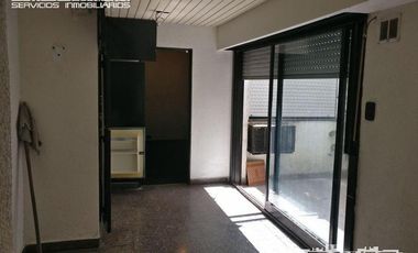 LOCAL EN ALQUILER. 122 MTS. SOTANO Y PATIO. APTO TODO RUBRO. AV. JUAN B. JUSTO 3800. PATERNAL