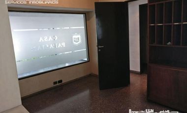 LOCAL EN ALQUILER. 122 MTS. SOTANO Y PATIO. APTO TODO RUBRO. AV. JUAN B. JUSTO 3800. PATERNAL