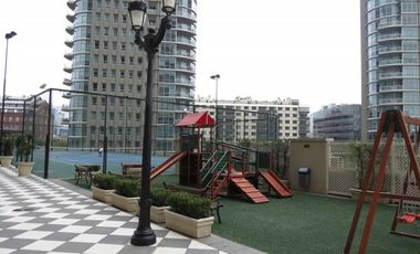 Alquiler 4 ambientes con dependencia. Amoblado. CHATEAU Puerto Madero. 2 cocheras.