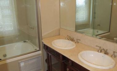 Alquiler 4 ambientes con dependencia. Amoblado. CHATEAU Puerto Madero. 2 cocheras.