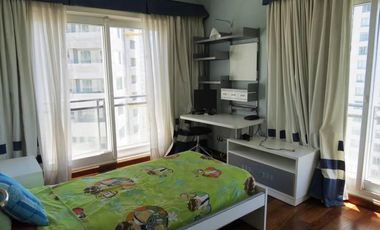 Alquiler 4 ambientes con dependencia. Amoblado. CHATEAU Puerto Madero. 2 cocheras.