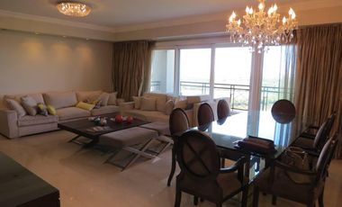 Alquiler 4 ambientes con dependencia. Amoblado. CHATEAU Puerto Madero. 2 cocheras.