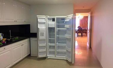 Alquiler 4 ambientes con dependencia. Amoblado. CHATEAU Puerto Madero. 2 cocheras.