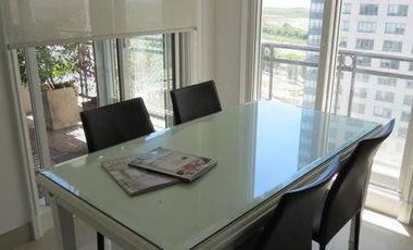 Alquiler 4 ambientes con dependencia. Amoblado. CHATEAU Puerto Madero. 2 cocheras.