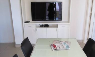 Alquiler 4 ambientes con dependencia. Amoblado. CHATEAU Puerto Madero. 2 cocheras.