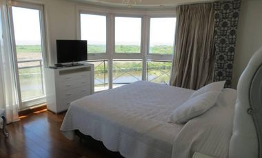 Alquiler 4 ambientes con dependencia. Amoblado. CHATEAU Puerto Madero. 2 cocheras.