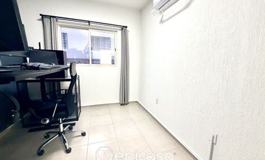 Casa en venta en Alta California- Dentro de coto, con excedente lateral