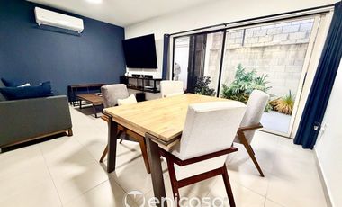 Casa en venta en Alta California- Dentro de coto, con excedente lateral