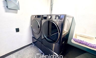 Casa en venta en Alta California- Dentro de coto, con excedente lateral