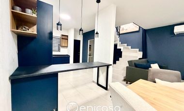 Casa en venta en Alta California- Dentro de coto, con excedente lateral