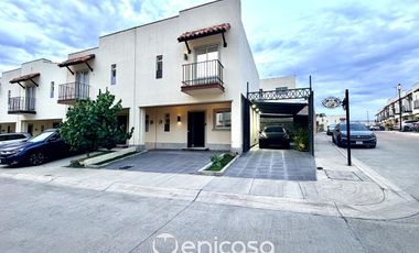 Casa en venta en Alta California- Dentro de coto, con excedente lateral