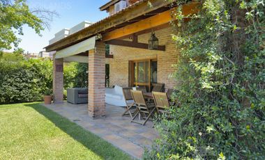 Venta / Alquiler Casa en El Portillo Barrio Cerrado Pilar