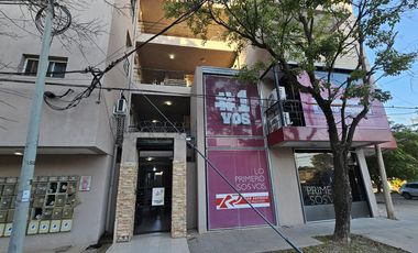 Departamento en Av Belgrano 1100