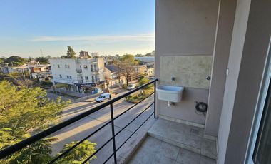 Departamento en Av Belgrano 1100