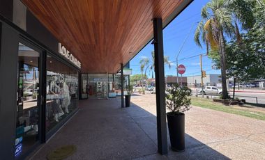 EXCELENTE LOCAL COMERCIAL EN ALQUILER EN PASEO LA CAROLINA - ZONA NORTE