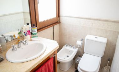 Casa de 6 ambientes en alquiler temporario en Beccar