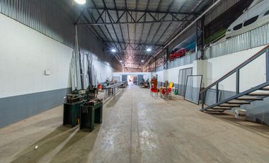 Galpón nuevo en venta | Ubicación estratégica sobre AO12 – Roldán