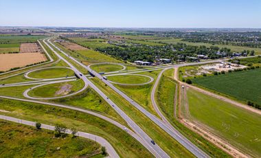 Galpón nuevo en venta | Ubicación estratégica sobre AO12 – Roldán