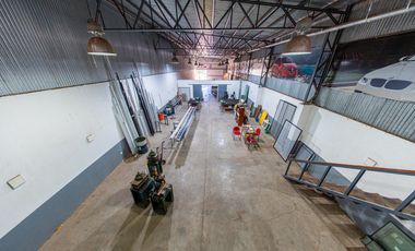 Galpón nuevo en venta | Ubicación estratégica sobre AO12 – Roldán