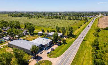 Galpón nuevo en venta | Ubicación estratégica sobre AO12 – Roldán