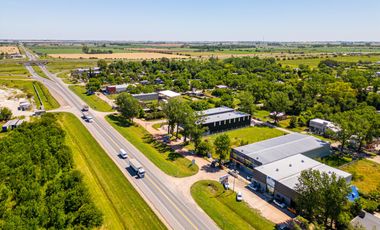 Galpón nuevo en venta | Ubicación estratégica sobre AO12 – Roldán