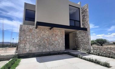 RENTA DE CASA EN VISTA ALTA EN TEQUISQUIAPAN