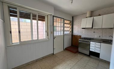 casa alquiler martinez 2 dormitorios garage.