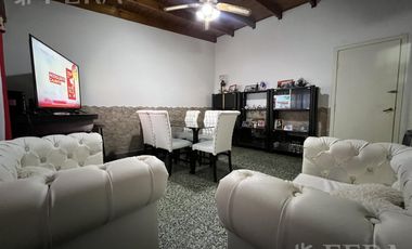 Venta PH 4 ambientes con patio en Wilde