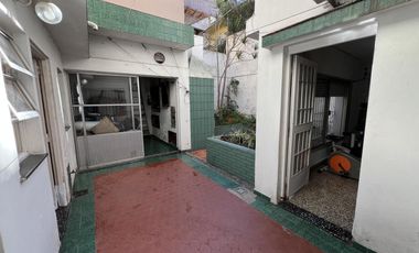 Venta PH 4 ambientes con patio en Wilde